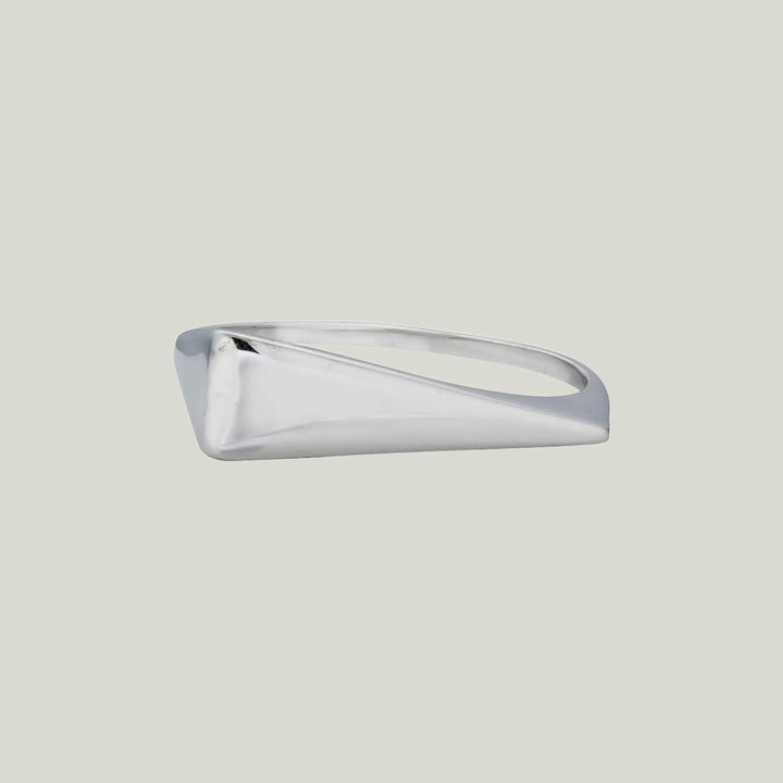 14K White Gold Wedge Ring 8