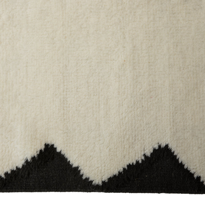 Cream Moroccan Wool Rug - 6' x 9'