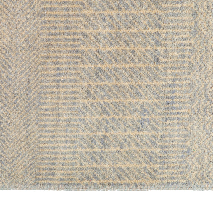 Traditional Indo Savannah Rug - 6' 0" x 9' 2"