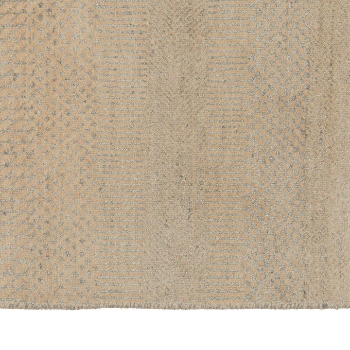 Traditional Indo Savannah Rug - 7' 9" x 10' 3"