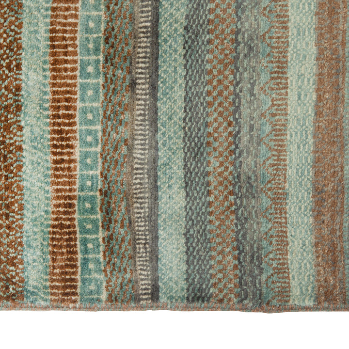 Traditional Indo Savannah Rug - 8' 10" x 11' 10"