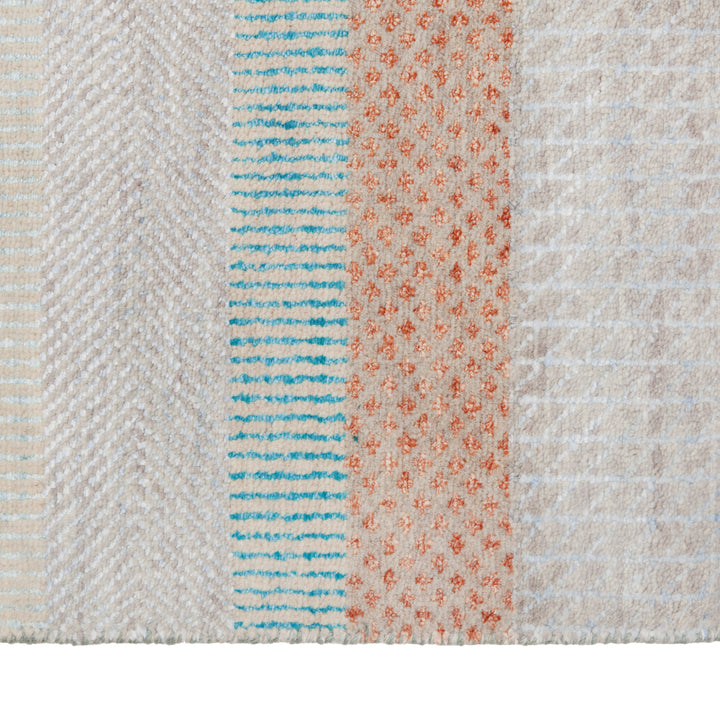 Traditional Indo Savannah Rug - 8' 1" x 9' 10"