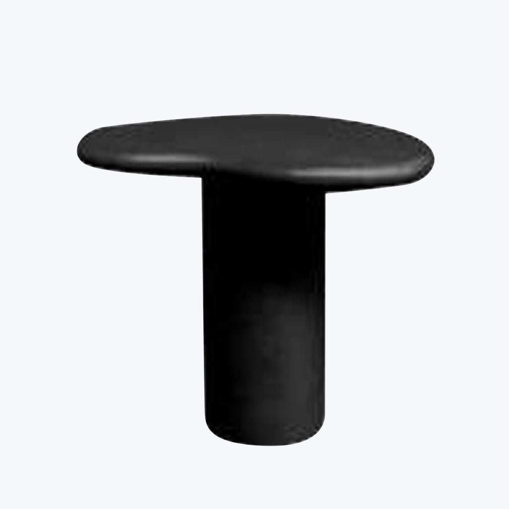 Puddle Side Table Black / 23" x 16"