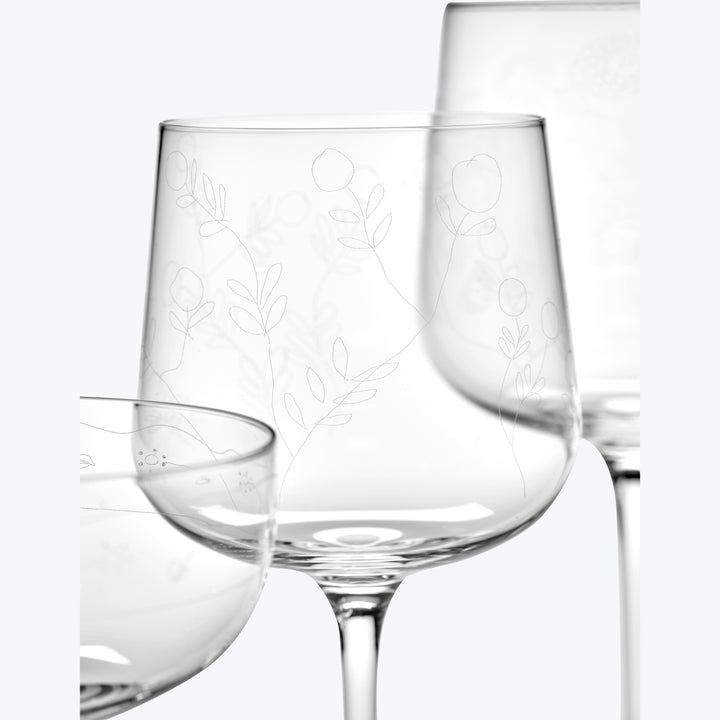 Midnight Flowers Wine Glass White Wine