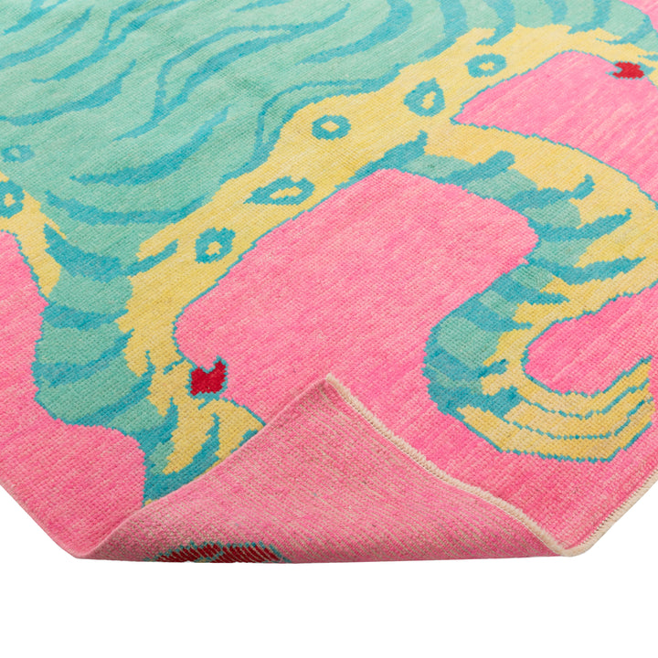 Pink Contemporary Tiger Wool Rug - 5'5" x 8'10"