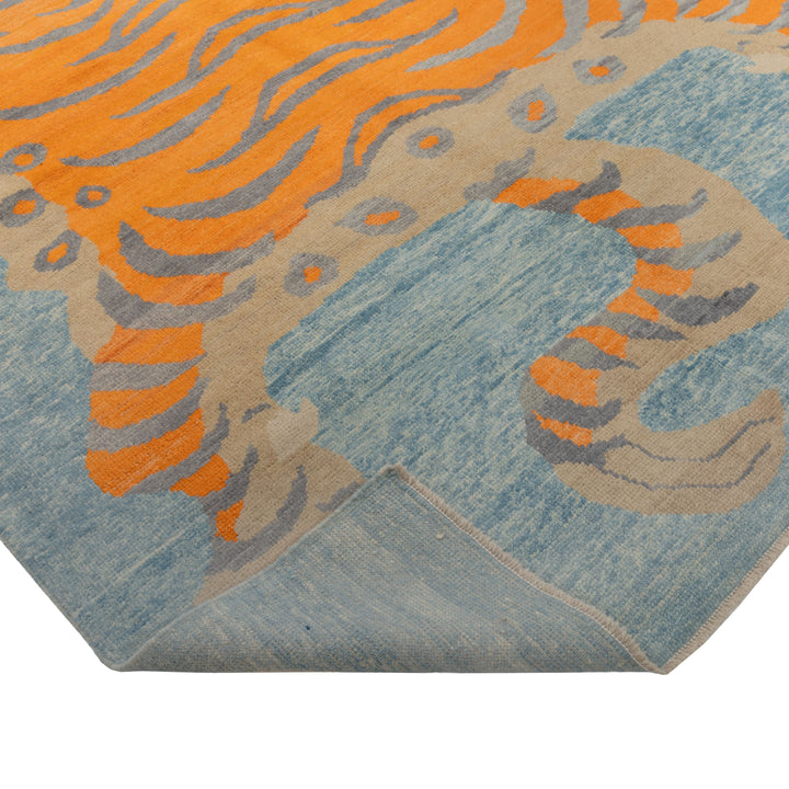 Blue Contemporary Tiger Wool Rug - 6'12" x 9'11"