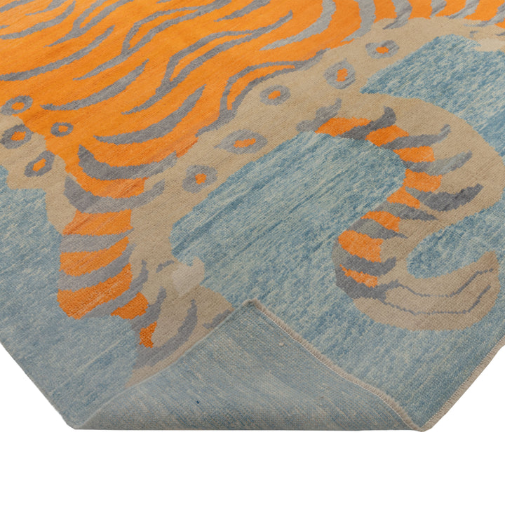 Blue Contemporary Tiger Wool Rug - 6'11" x 10'5"