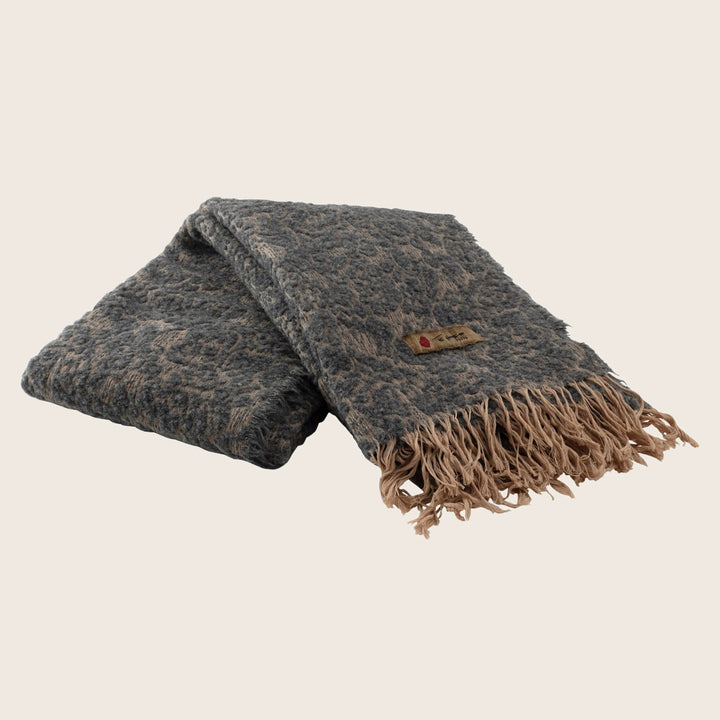 Malghe Throw