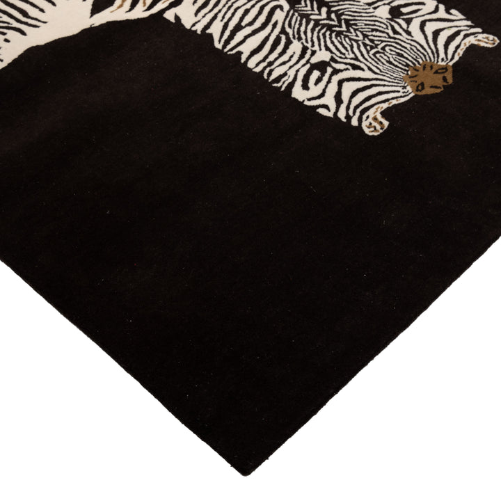 Black & White Contemporary Zebra Wool Rug - 6' x 9'