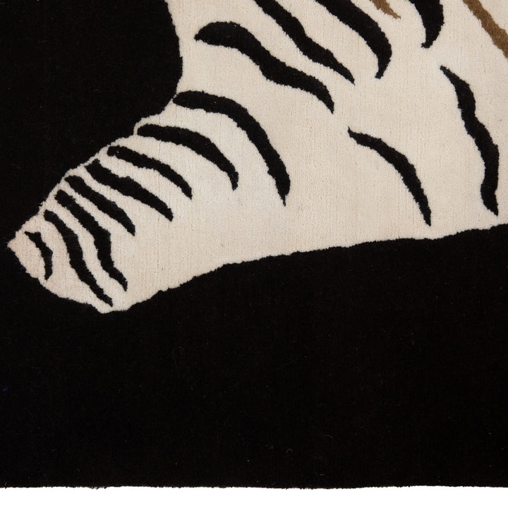 Black & White Contemporary Zebra Wool Rug - 6' x 9'