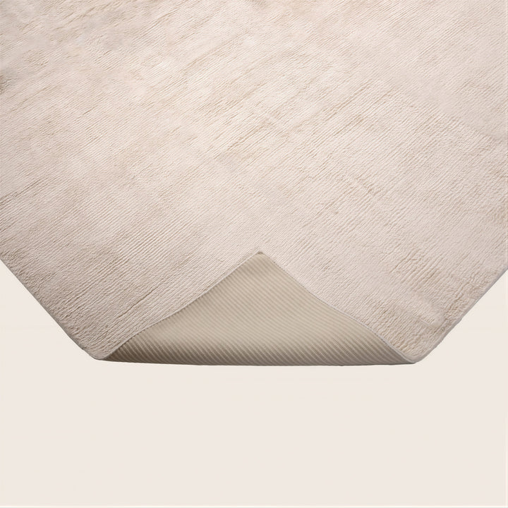 Lulu Solid Tibtean Silk Rug Snow White / 8x10