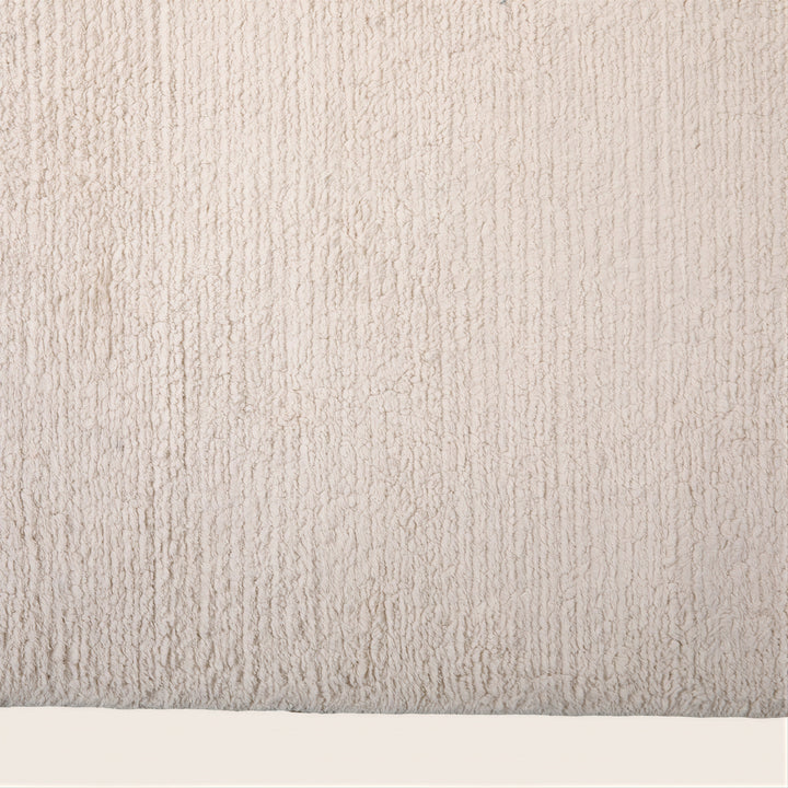 Lulu Solid Tibtean Silk Rug Snow White / 8x10