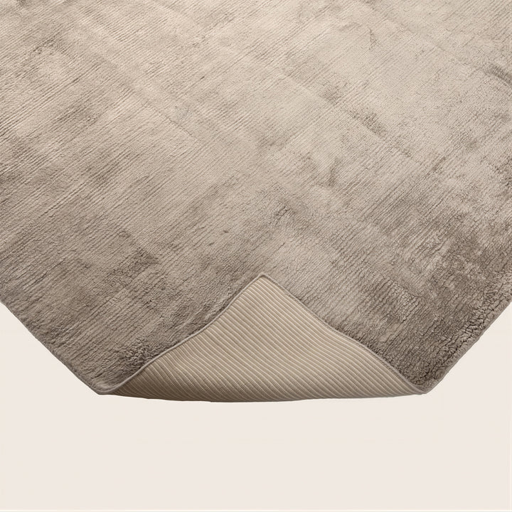 Lulu Solid Tibtean Silk Rug Grey / 8x10