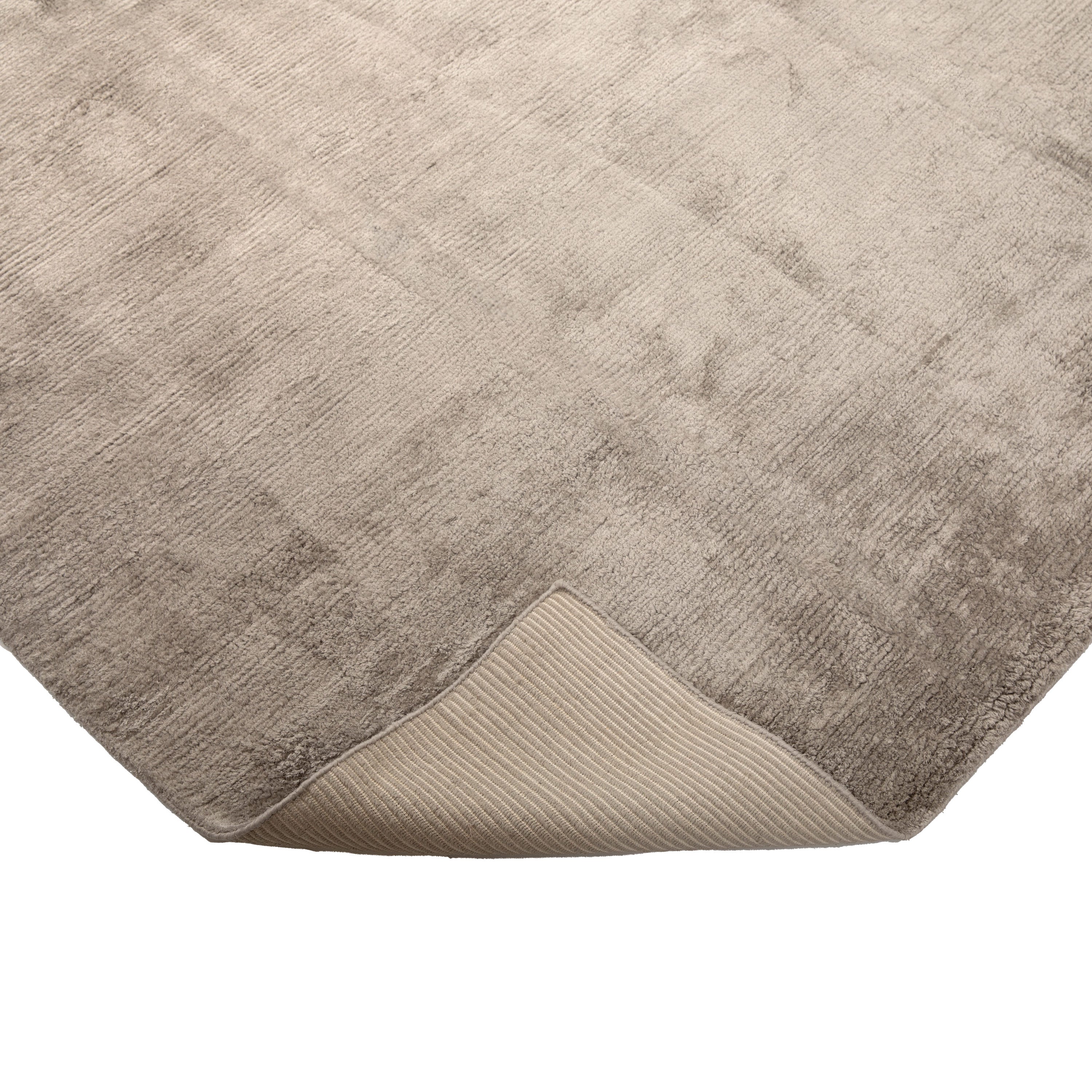 Lulu Solid Tibtean Silk Rug Grey / 8x10