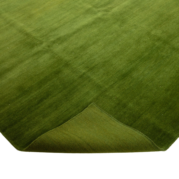 Solid Tibetan Wool Rug Hunter / 9x12