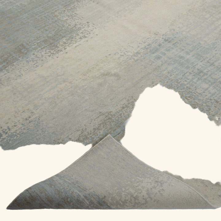 Grey Tibetan Contemporary Wool Silk Blend Rug - 8' x 10'