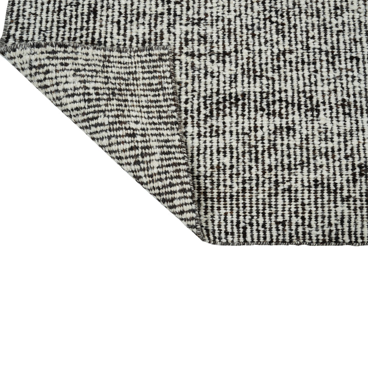 Black & White Dhurrie Wool Runner - 5' x 10'