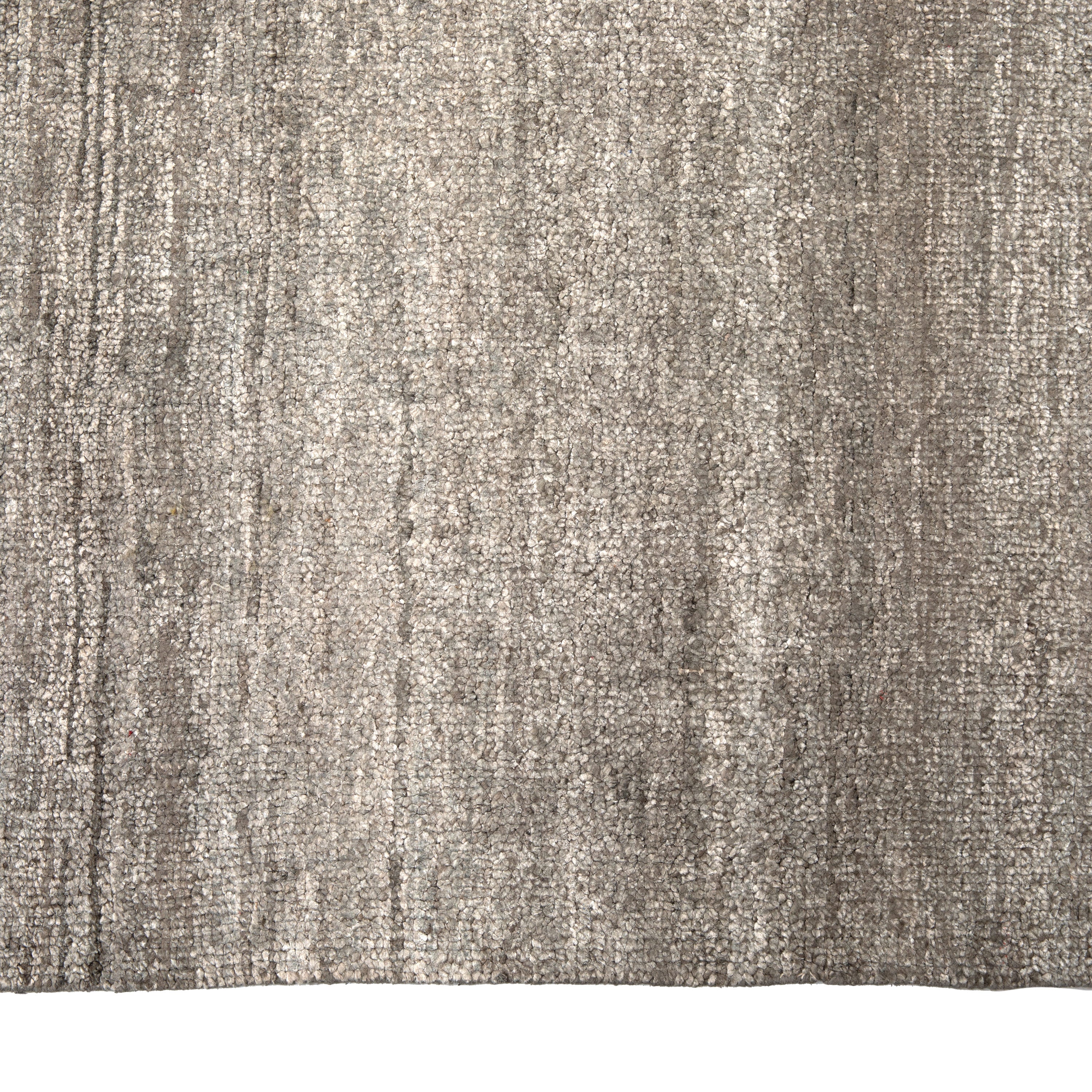 Grey Solid Silk Rug - 7'10" x 9'9"