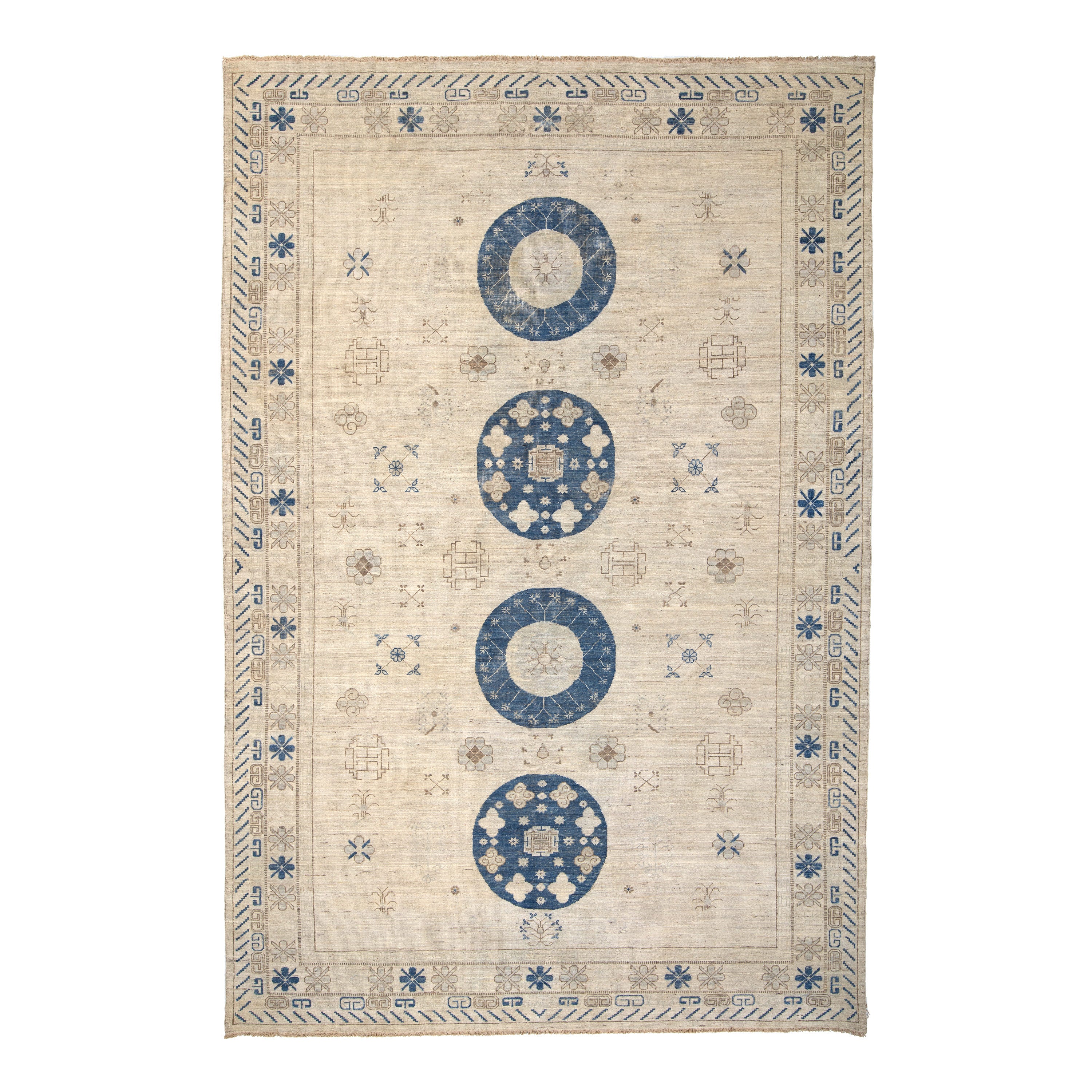 Ivory Blue Traditional Wool Rug - 9'11" x 14'11"