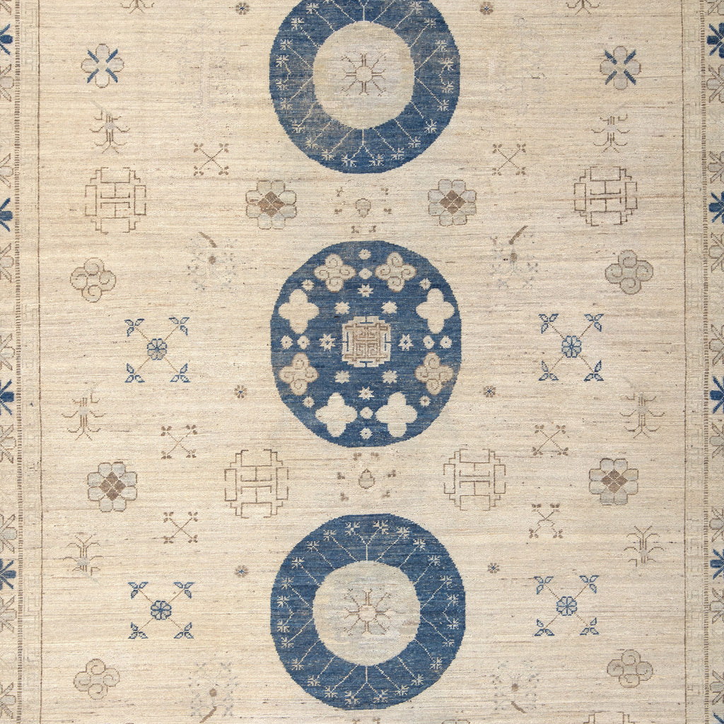 Ivory Blue Traditional Wool Rug - 9'11" x 14'11"