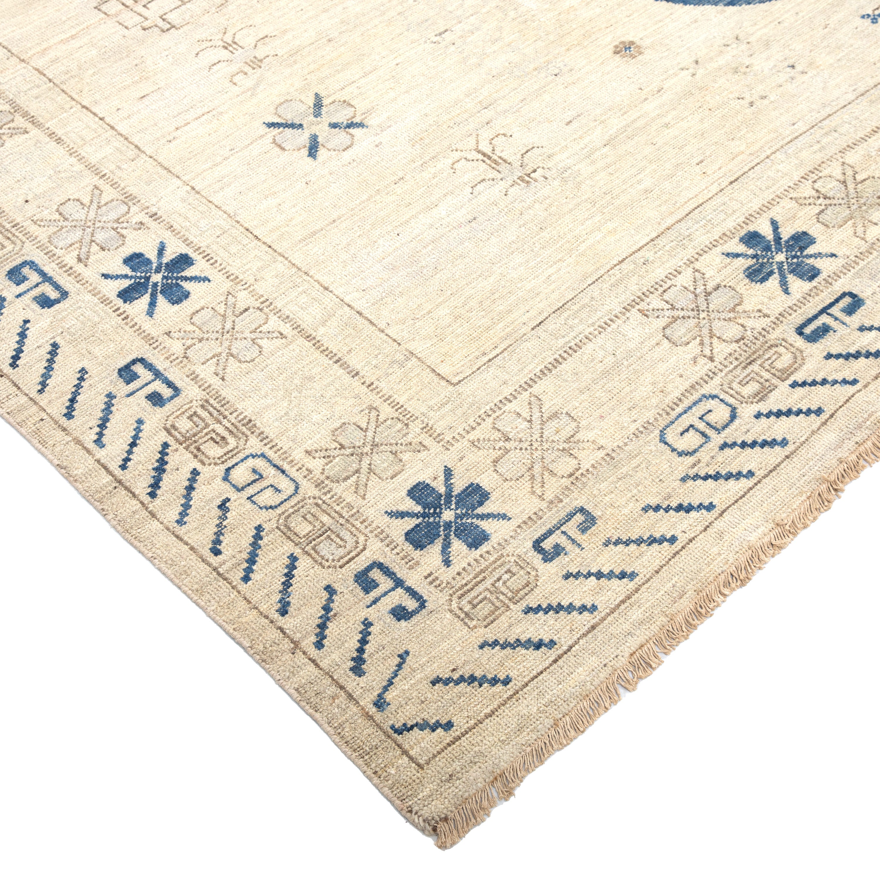 Ivory Blue Traditional Wool Rug - 9'11" x 14'11"