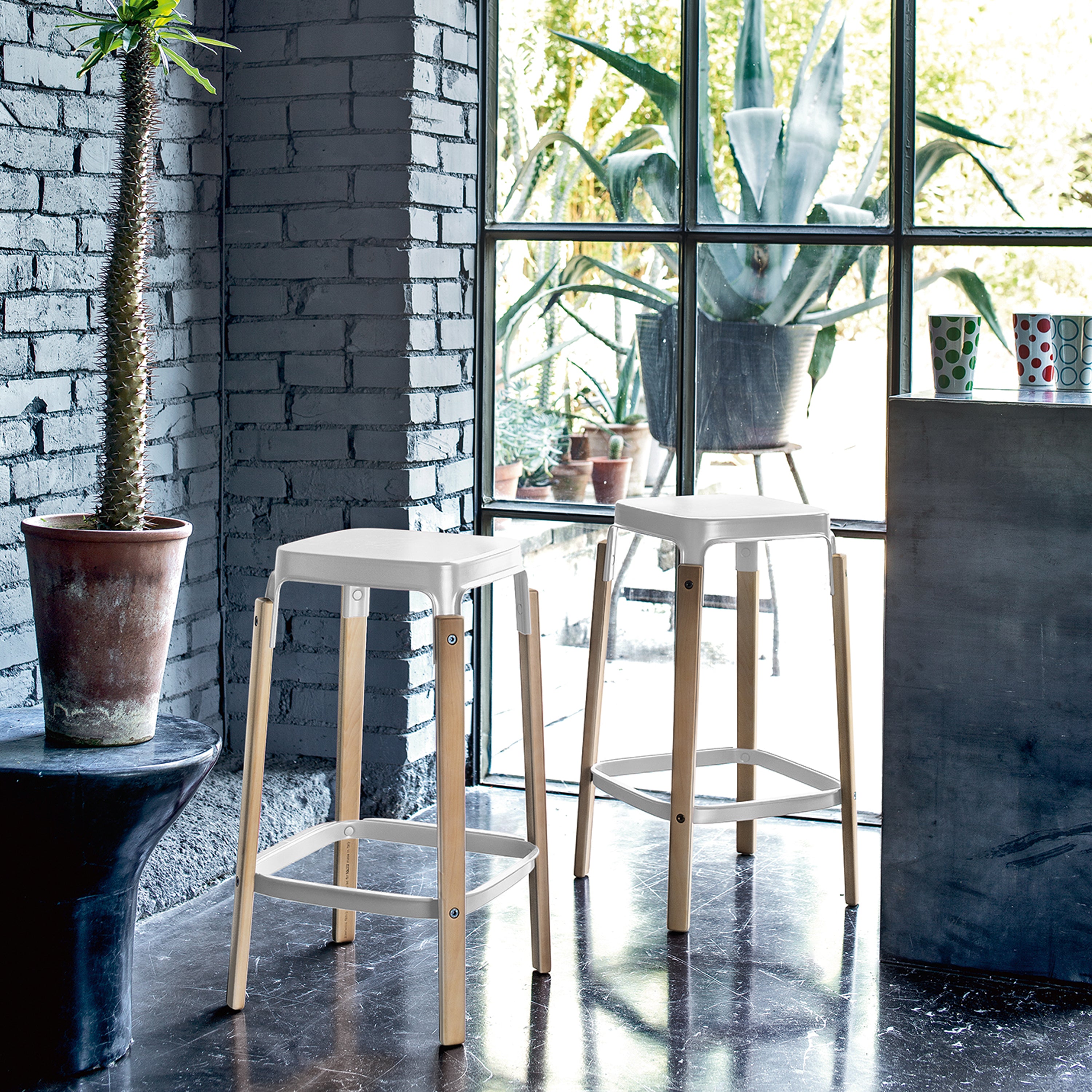 Steelwood Stool