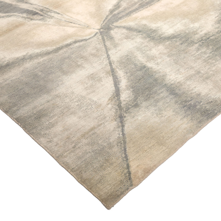 Grey Contemporary Silk Wool Blend Rug - 8'1" x 10'3"