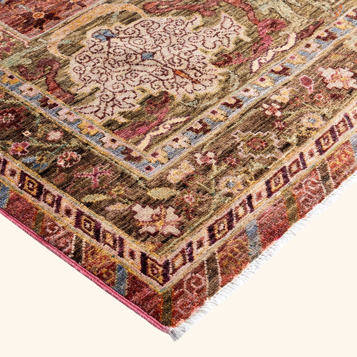 Pink Traditional Wool Rug - 8'2" x 9'11"