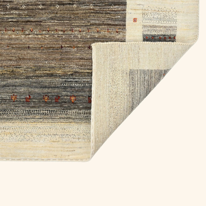 Tradtional Gabbeh Wool Rug 5'11" x 7'11" / Brown