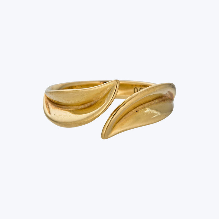 Van Cleef & Arpels 1980s 18KYG Leaf Ring