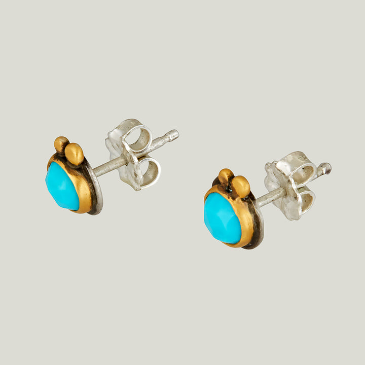 22K Yellow Gold Rosecut Round Turquoise Stud Earrings
