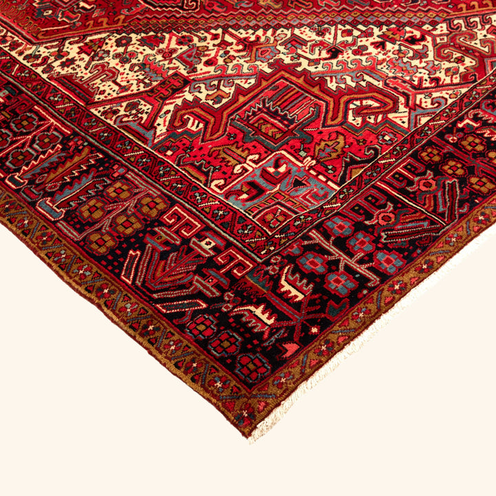 Traditional Perisan Heriz Wool Rug - 10' x 13'7"