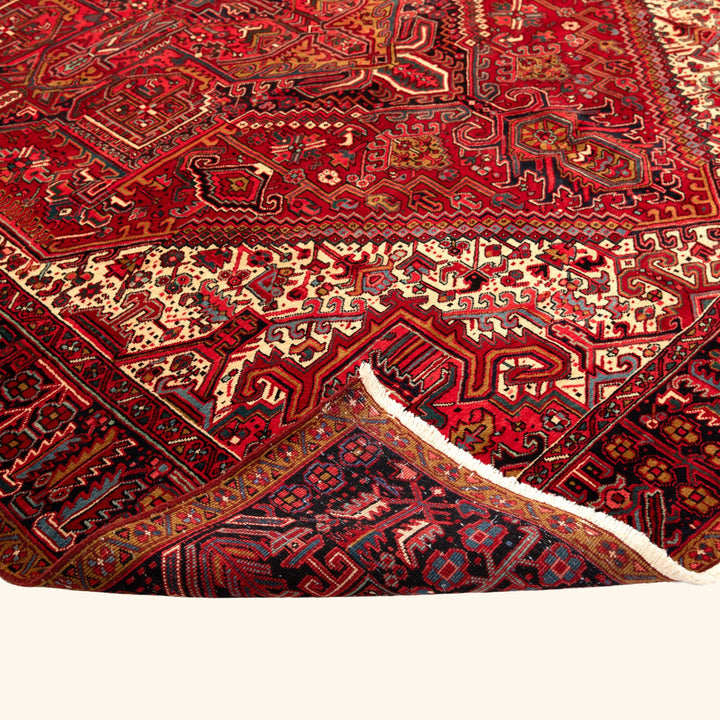 Traditional Perisan Heriz Wool Rug - 10' x 13'7"