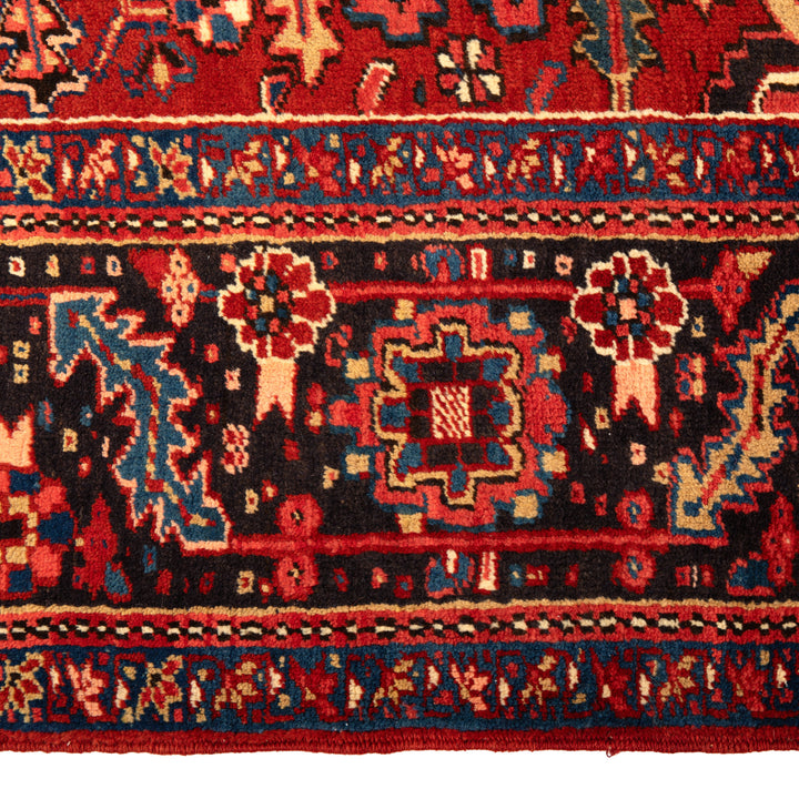 Traditional Perisan Heriz Wool Rug - 7'8" x 11'5"