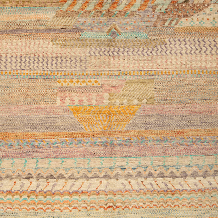 Zameen Modern Wool Rug - 5'1" x 6'6"