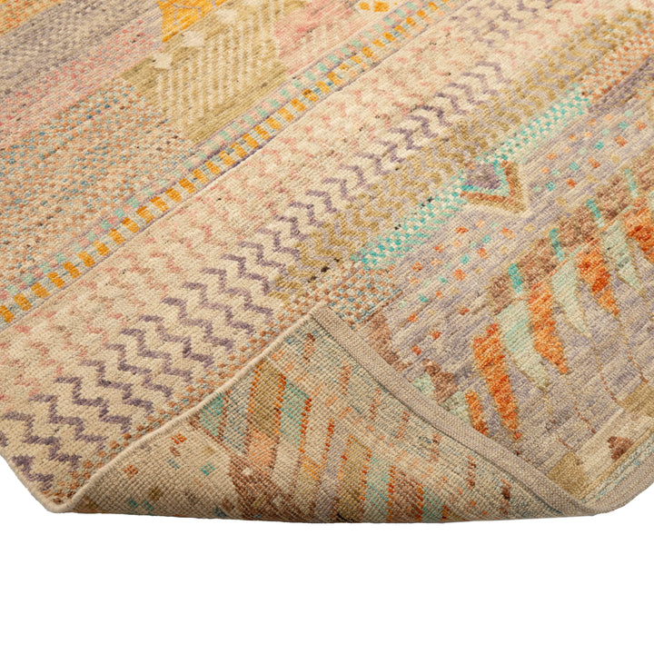 Zameen Modern Wool Rug - 5'1" x 6'6"