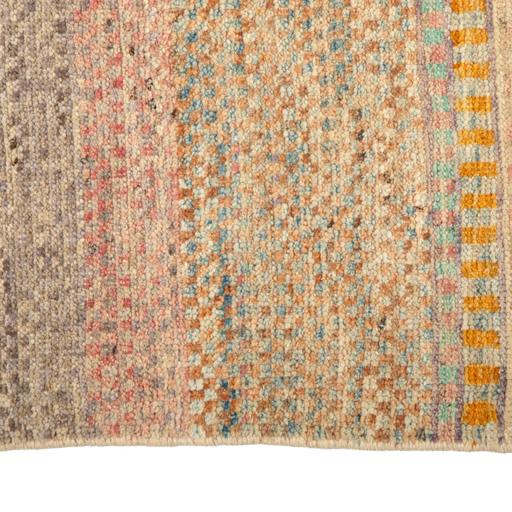 Zameen Modern Wool Rug - 5'1" x 6'6"