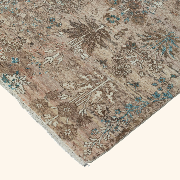 Brown Traditional Wool Rug - 6' x 9'3"