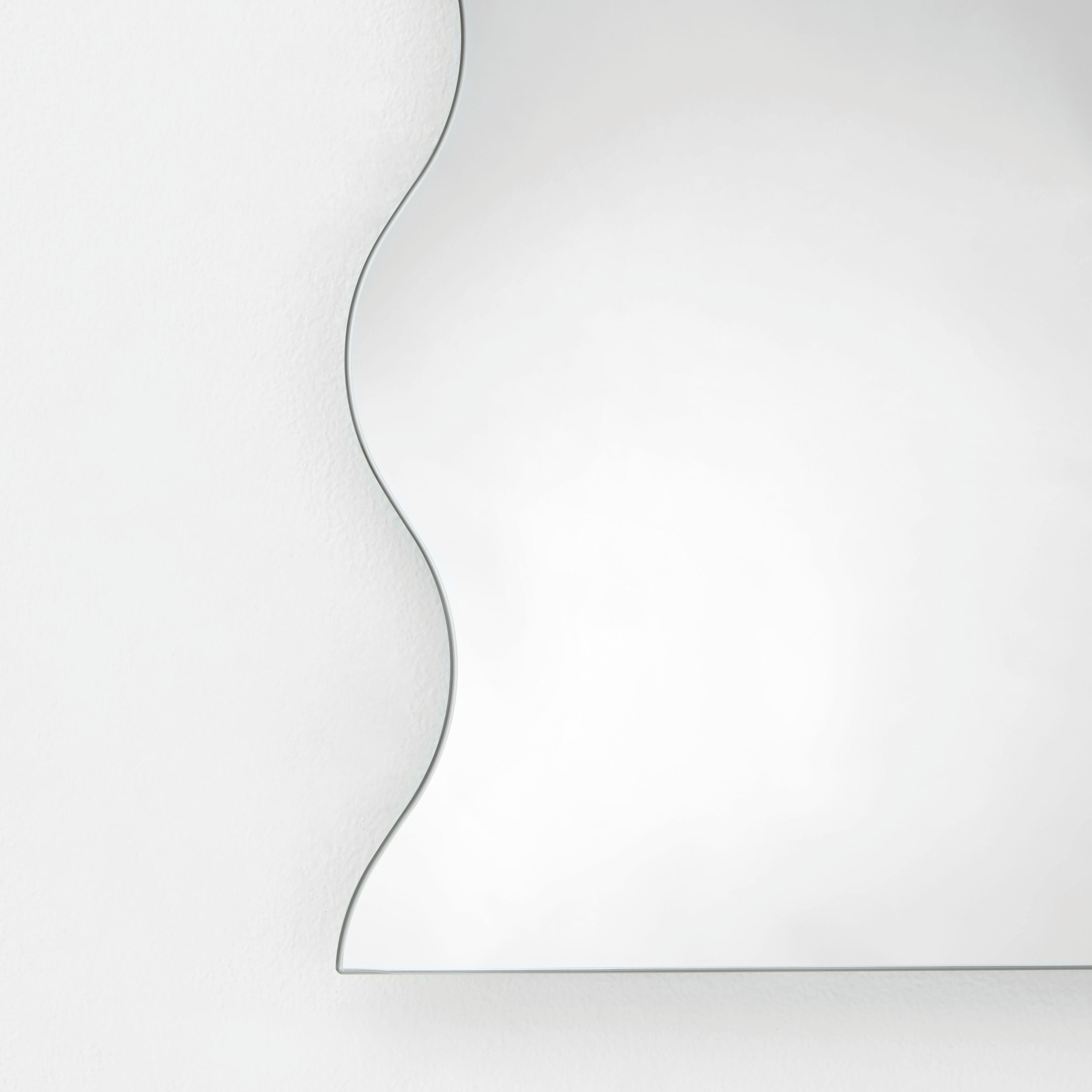 Onda Floor Mirror