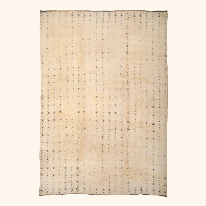 White Casablanca Moroccan Wool Rug - 13'11" x 20'8"