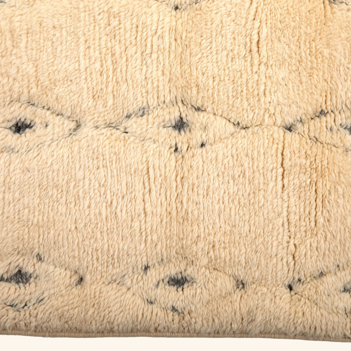 White Casablanca Moroccan Wool Rug - 13'11" x 20'8"