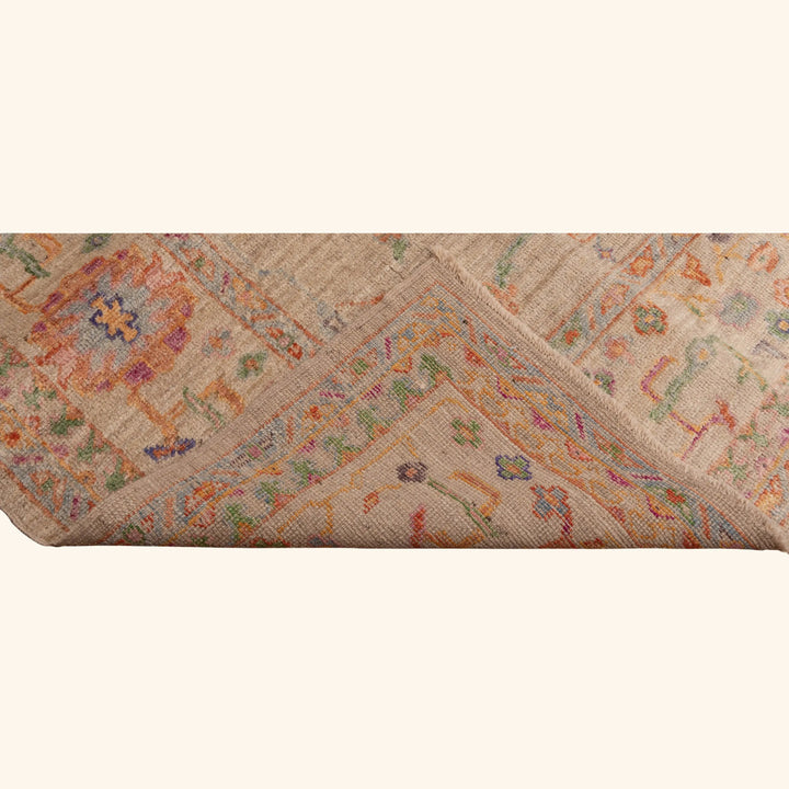 Traditional Oushak Wool Rug - 7'10" x 9'7"