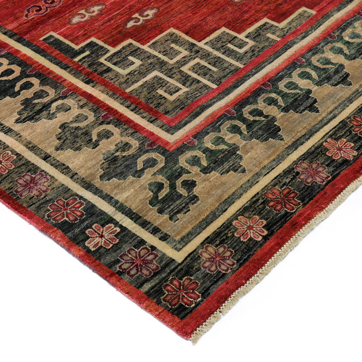 Red Alchemy Traditional Wool & Silk Blend Rug - 7'11" x 7'10"