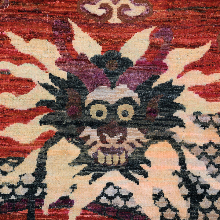 Red Alchemy Traditional Wool & Silk Blend Rug - 7'11" x 7'10"