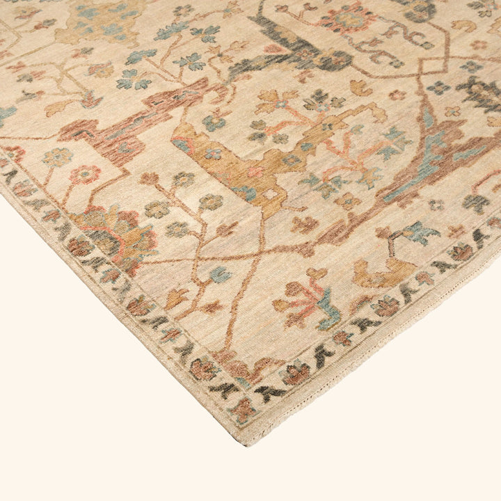 Ivory Traditional Silk Rug - 8' x 10'