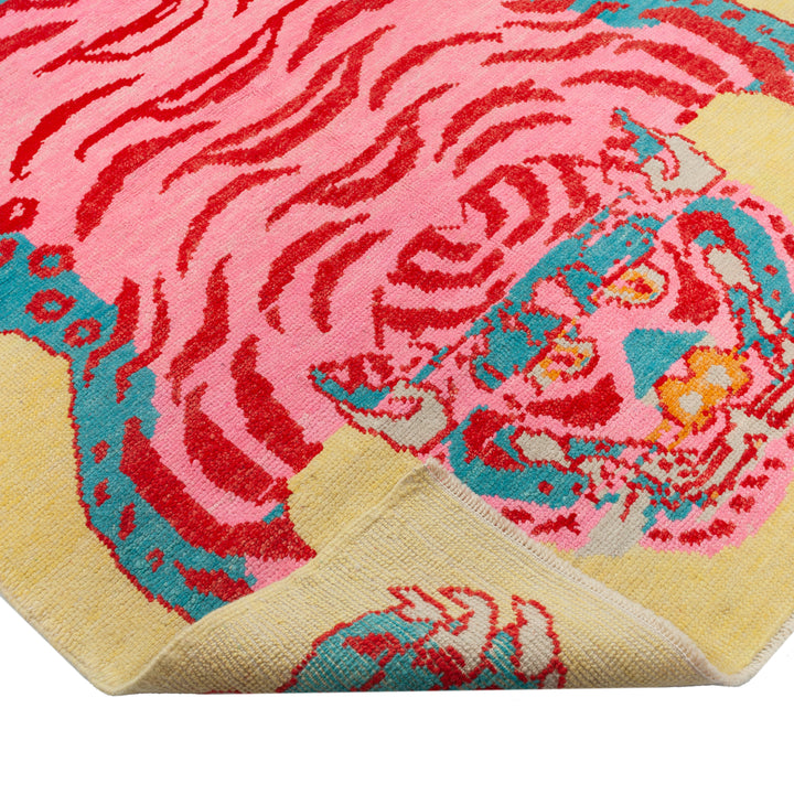 Yellow Contemporary Tiger Wool Rug - 4'10" x 6'11"