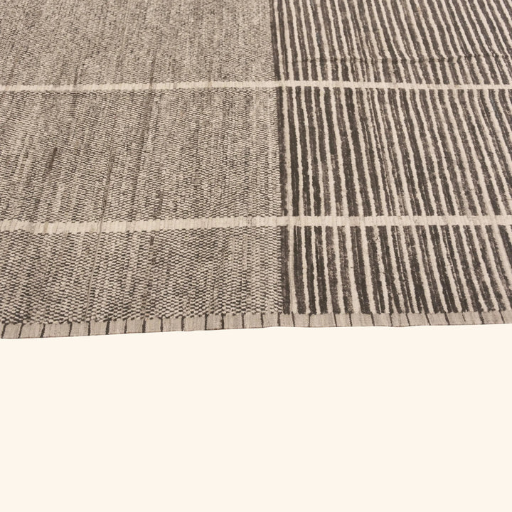 Zameen Transitional Wool Rug - 14'2" x 19'1"
