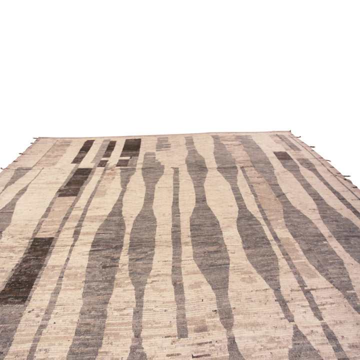 Zameen Transitional Wool Rug - 14' x 16'8"