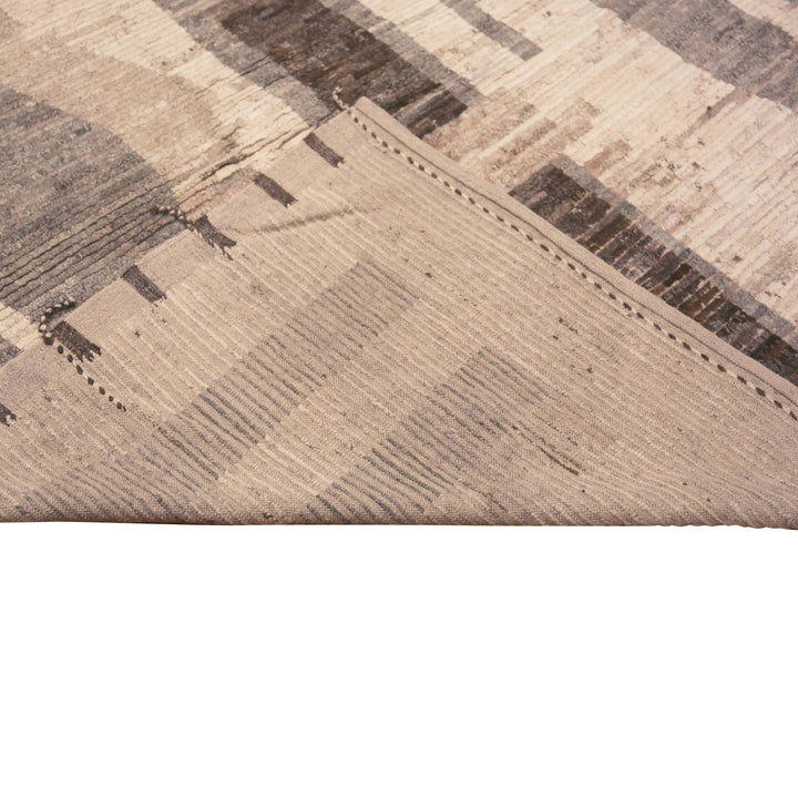 Zameen Transitional Wool Rug - 14' x 16'8"