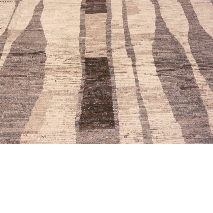 Zameen Transitional Wool Rug - 14' x 16'8"